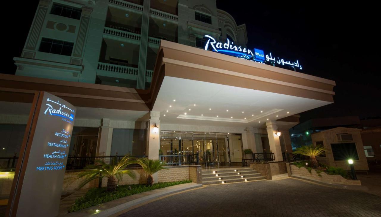 Radisson Blu Hotel, Dhahran Al Khobar Exterior foto